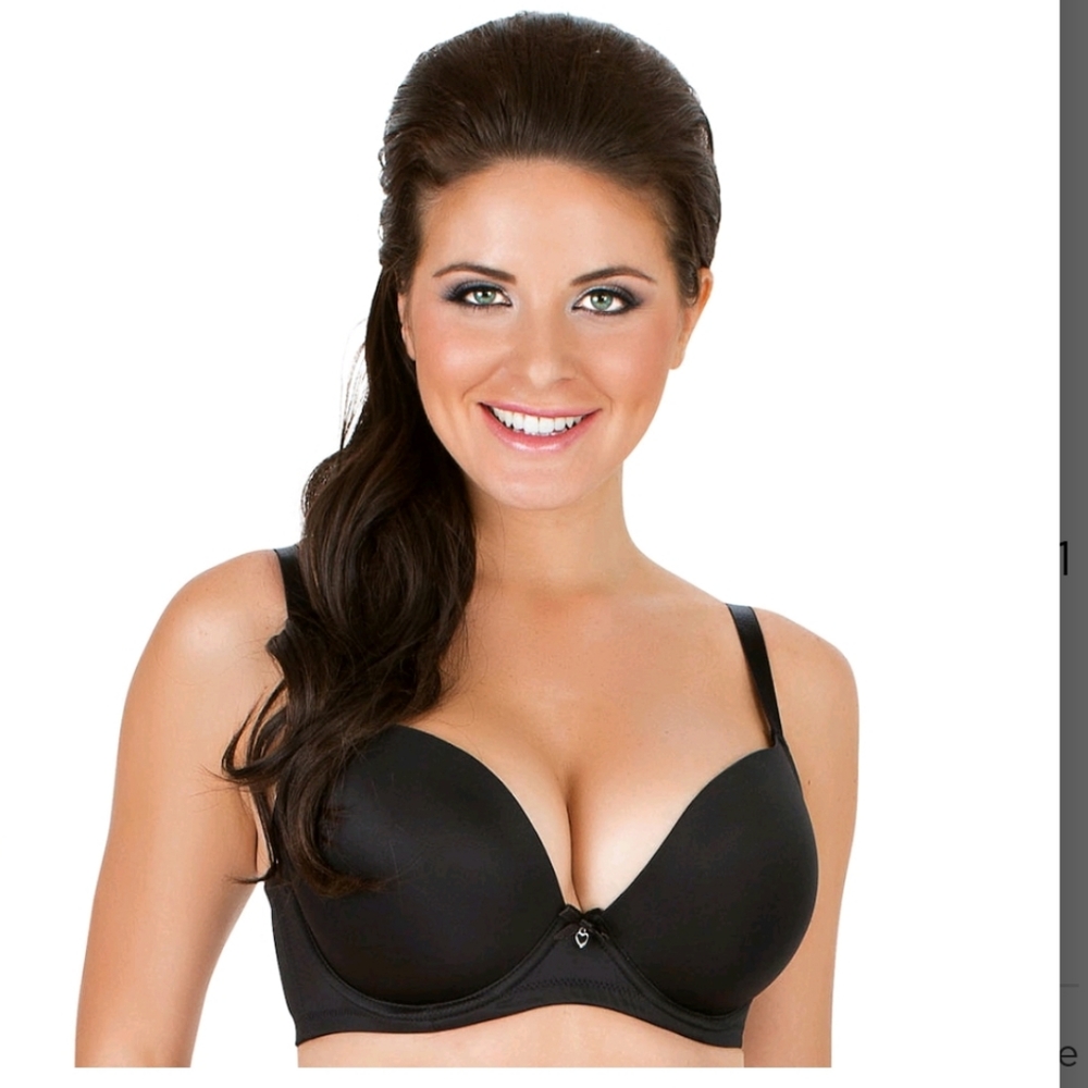Full-figure plunge bra